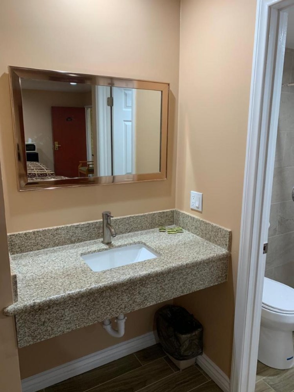 Budget Inn Motel image 24